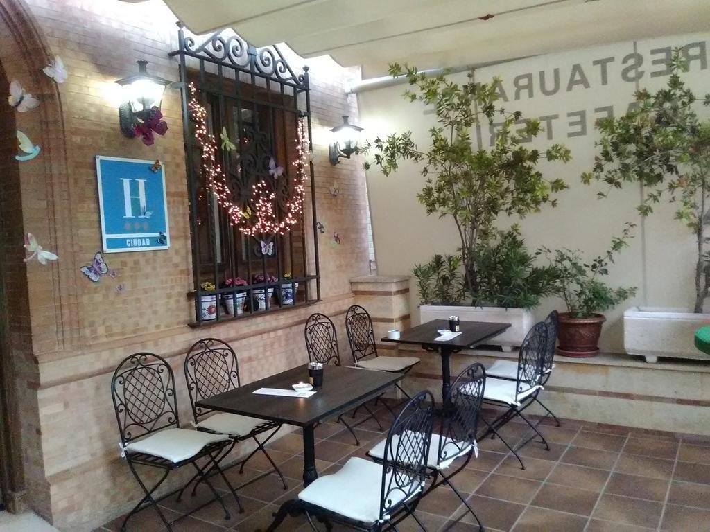 Hotel & Spa Plaza Arriate Exterior foto