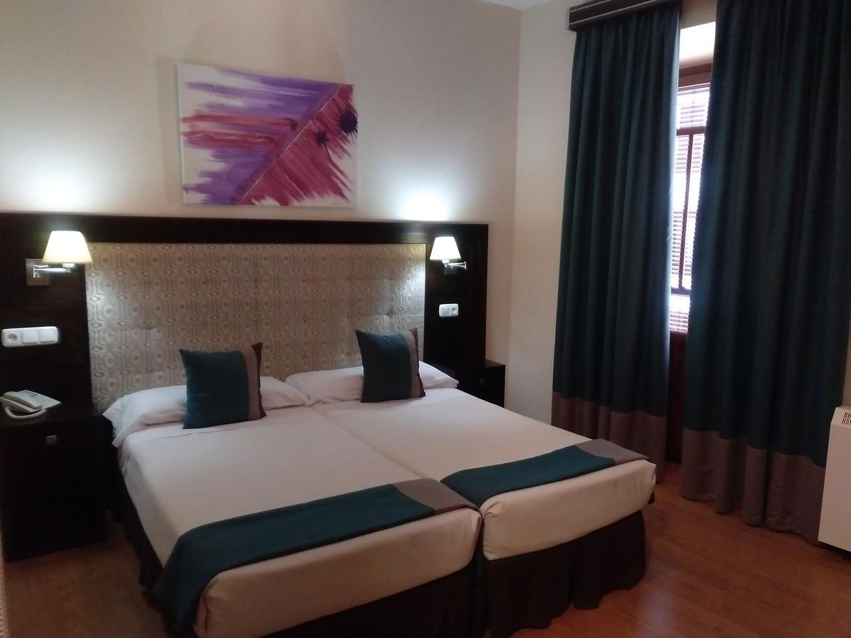 Hotel & Spa Plaza Arriate Exterior foto
