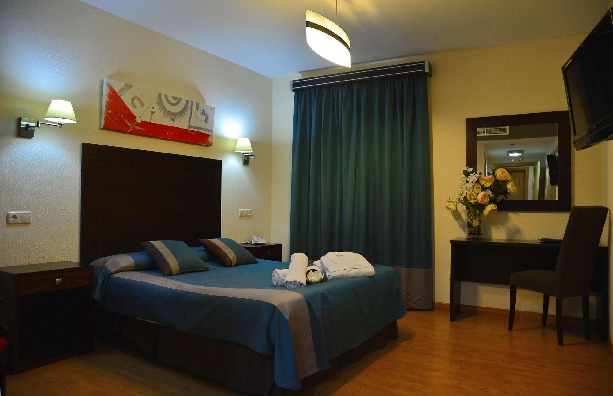 Hotel & Spa Plaza Arriate Exterior foto